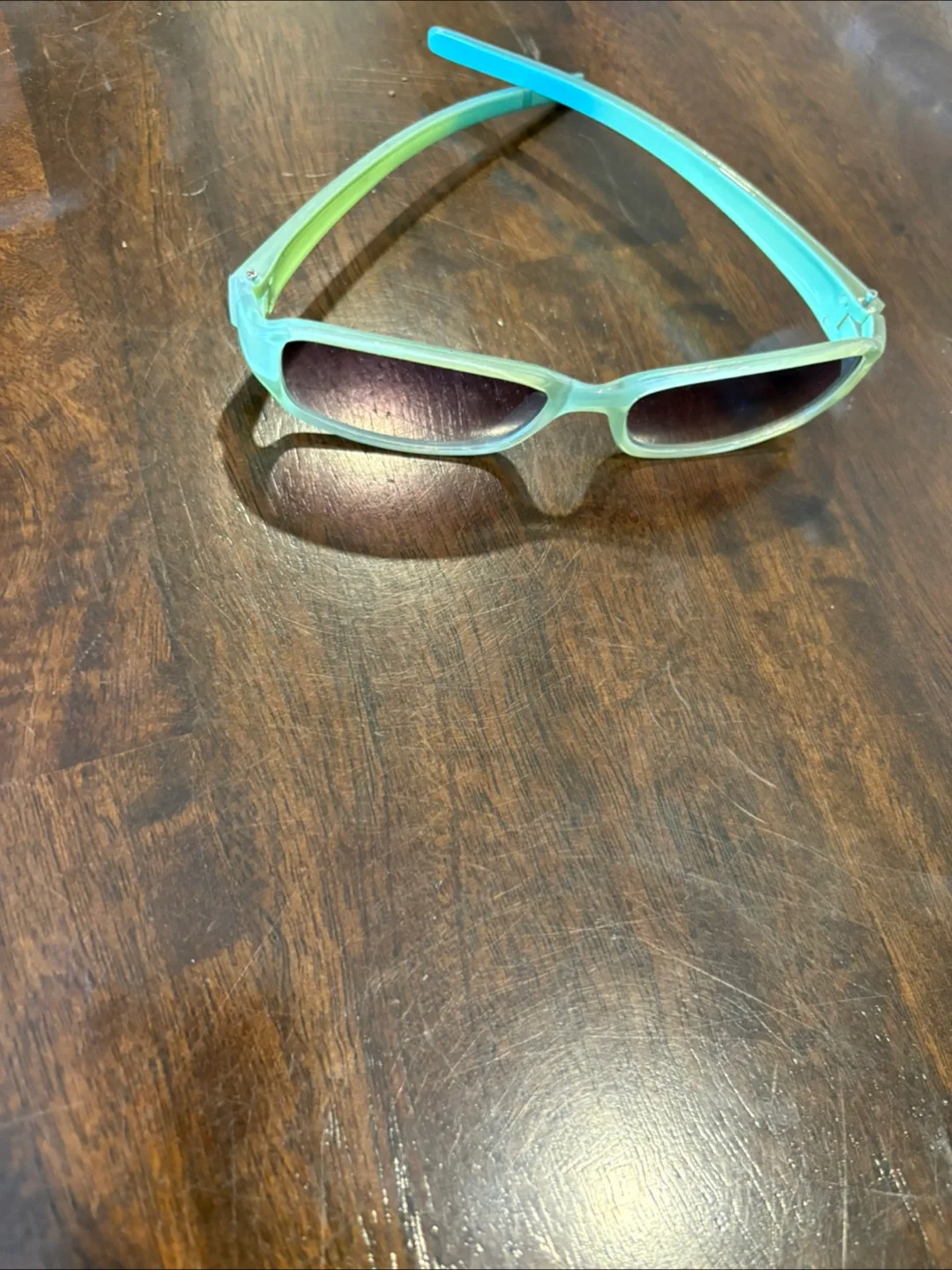 Vintage two toned Green Sunglasses image indicator(2)