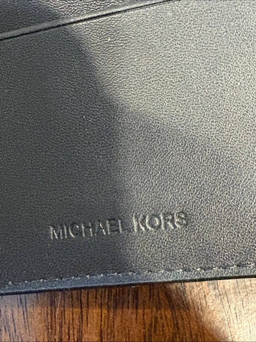 Michael Kors Card Holder Wallet image indicator(2)