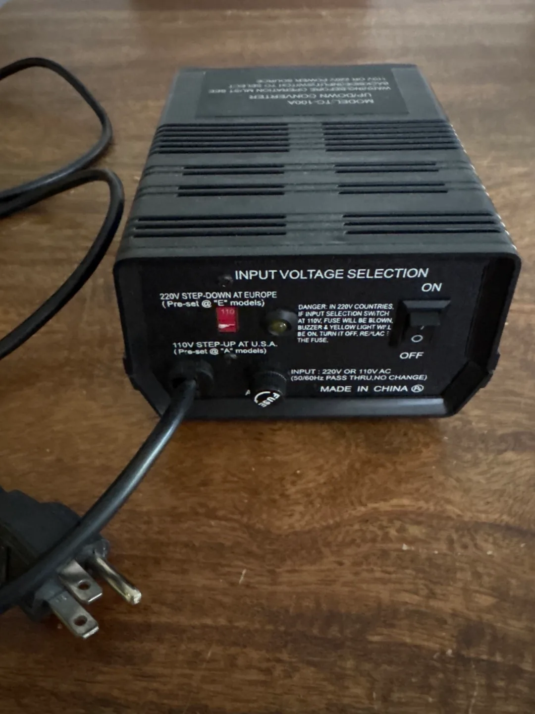 TC-100A Up/Down Converter - 110V to 220V Voltage Transformer image indicator(3)