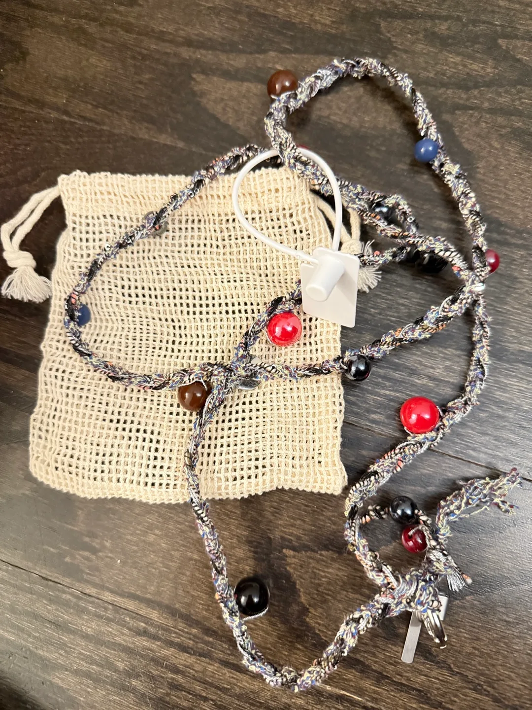 Crossbody Phone beaded strap image indicator(2)