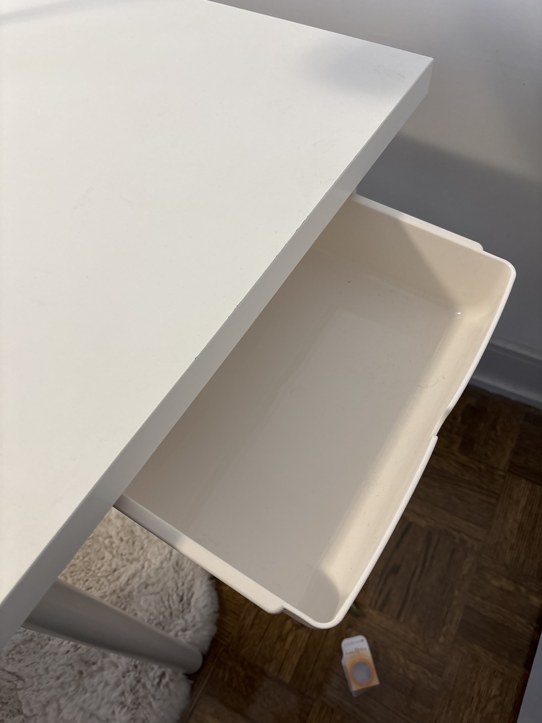 White Desk with Drawer - photo 2