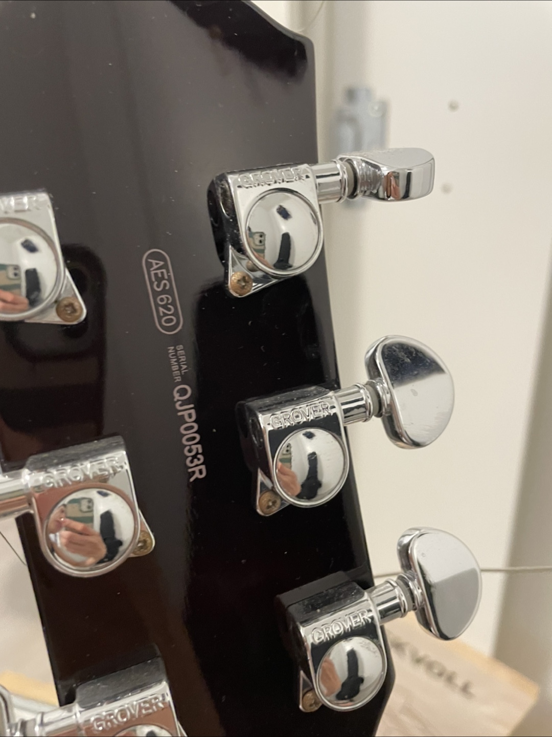 Yamaha AES620 Electric Guitar with case - photo 3