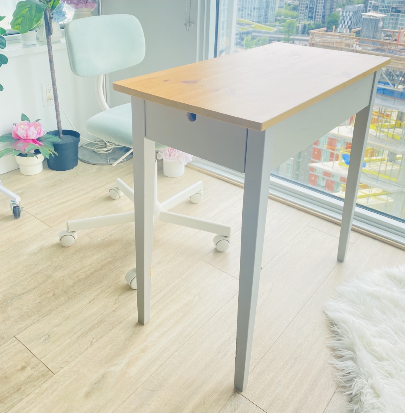 Small Table - Space Saving