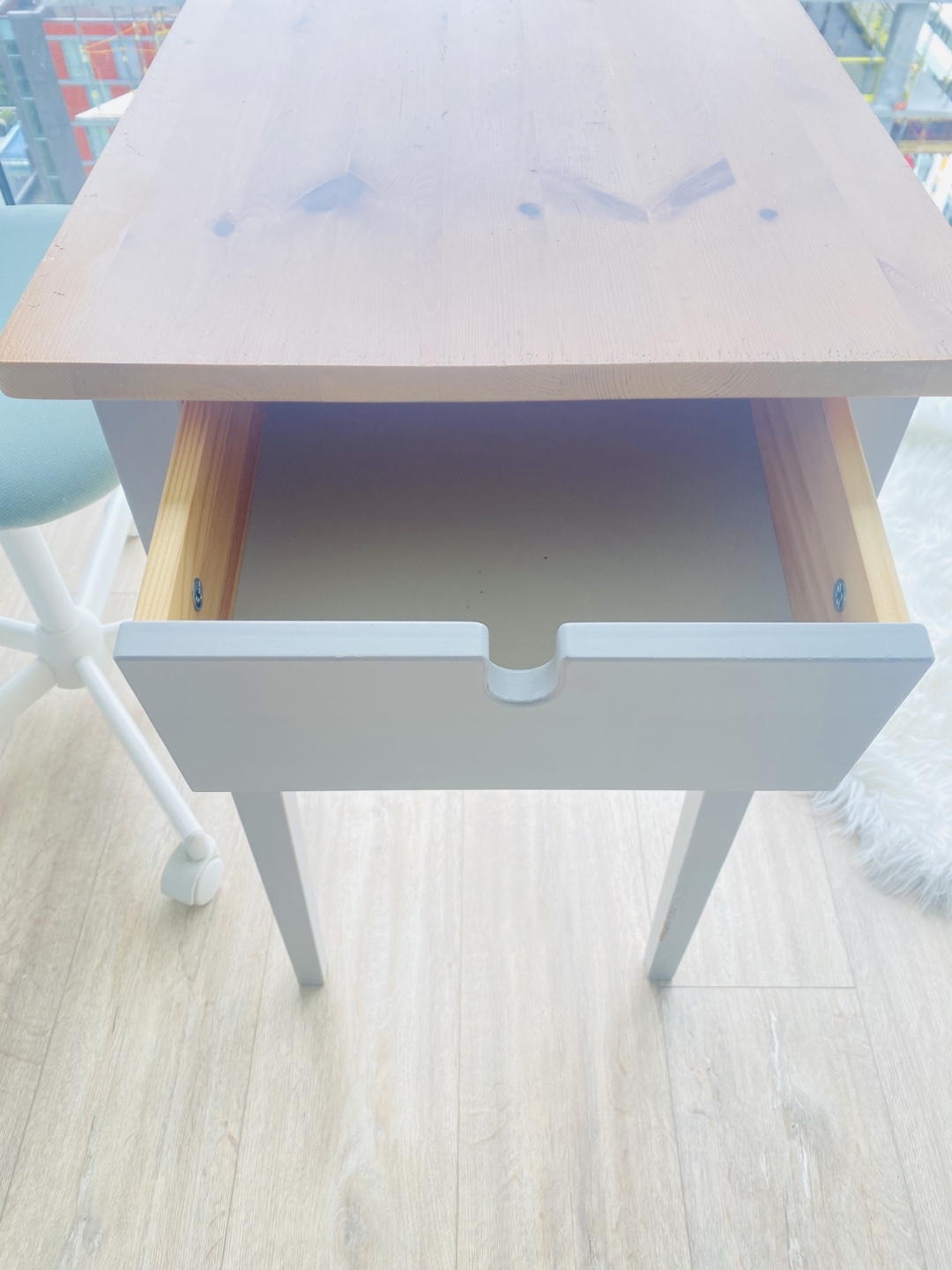 Small Table - Space Saving - photo 3