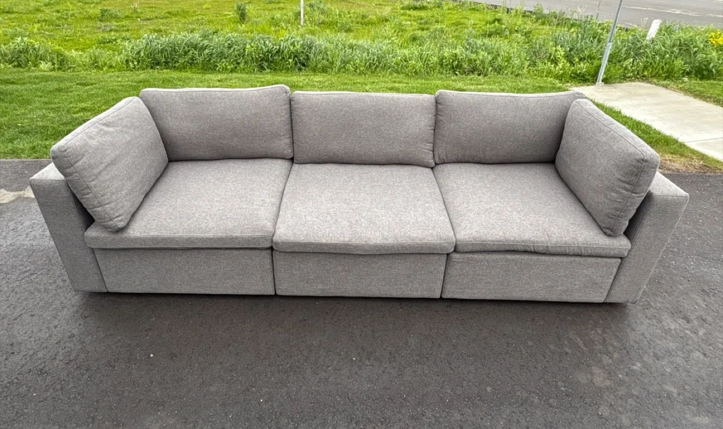 FREE DELIVERY✅• GREY LARGE MODULAR 3 SEATER COUCH / SOFA thumbnail