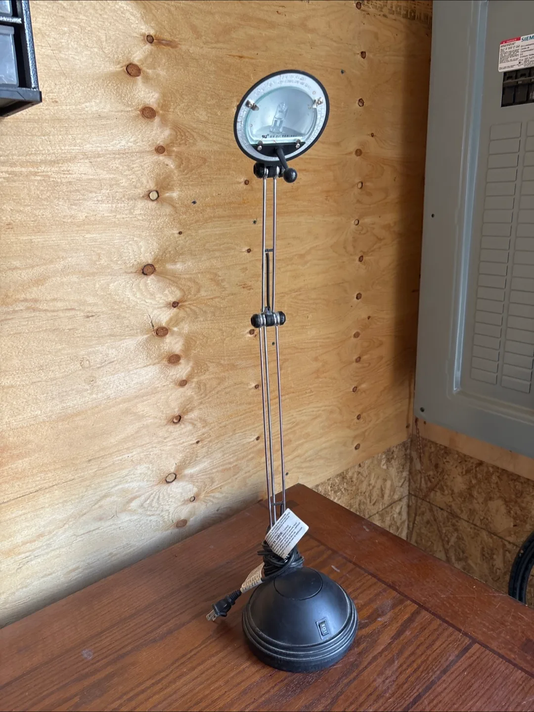 Adjustable Desk Lamp with Gooseneck Arm thumbnail