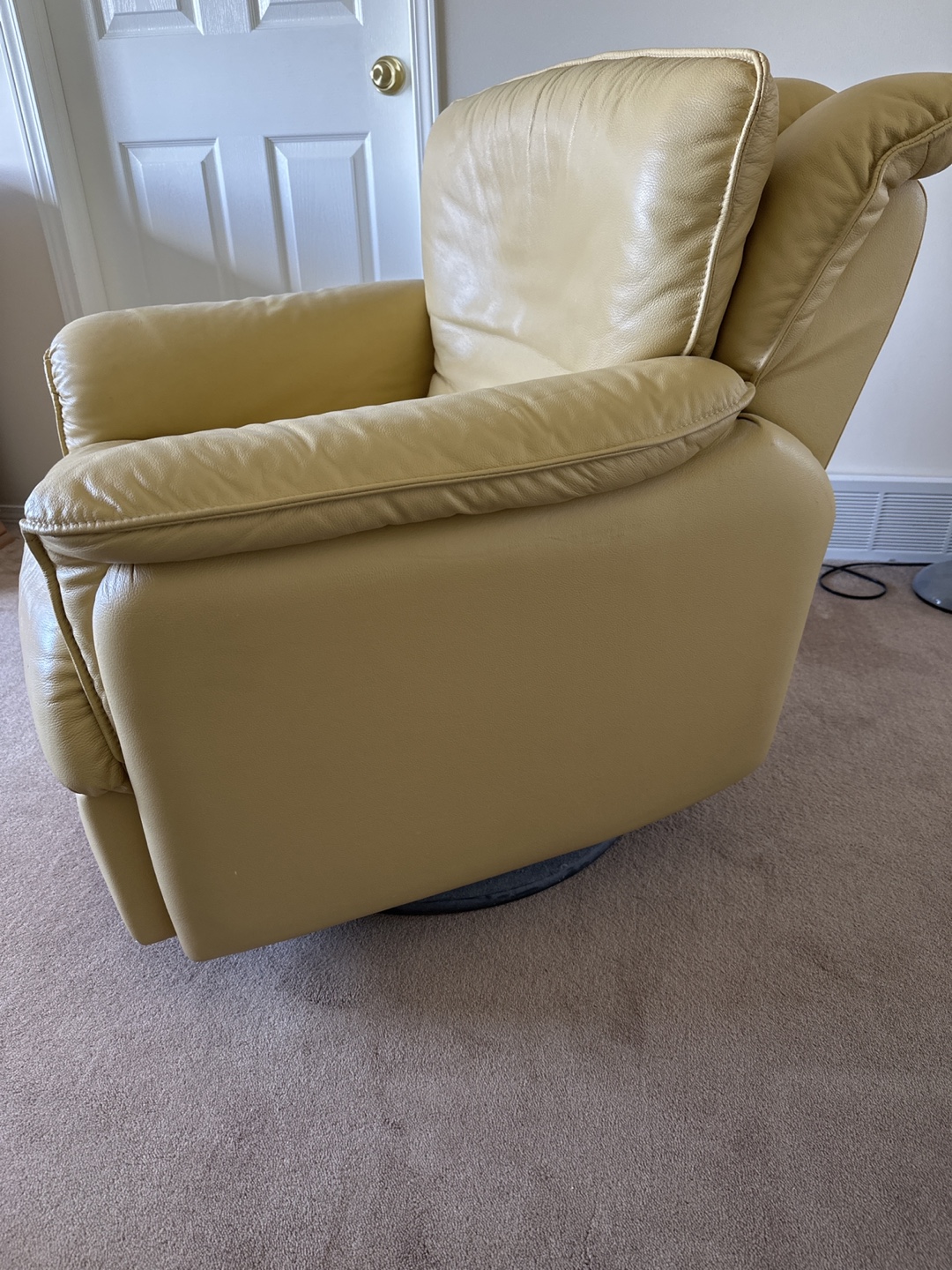 Reclining Leather Chair - Pale Yellow - photo 2