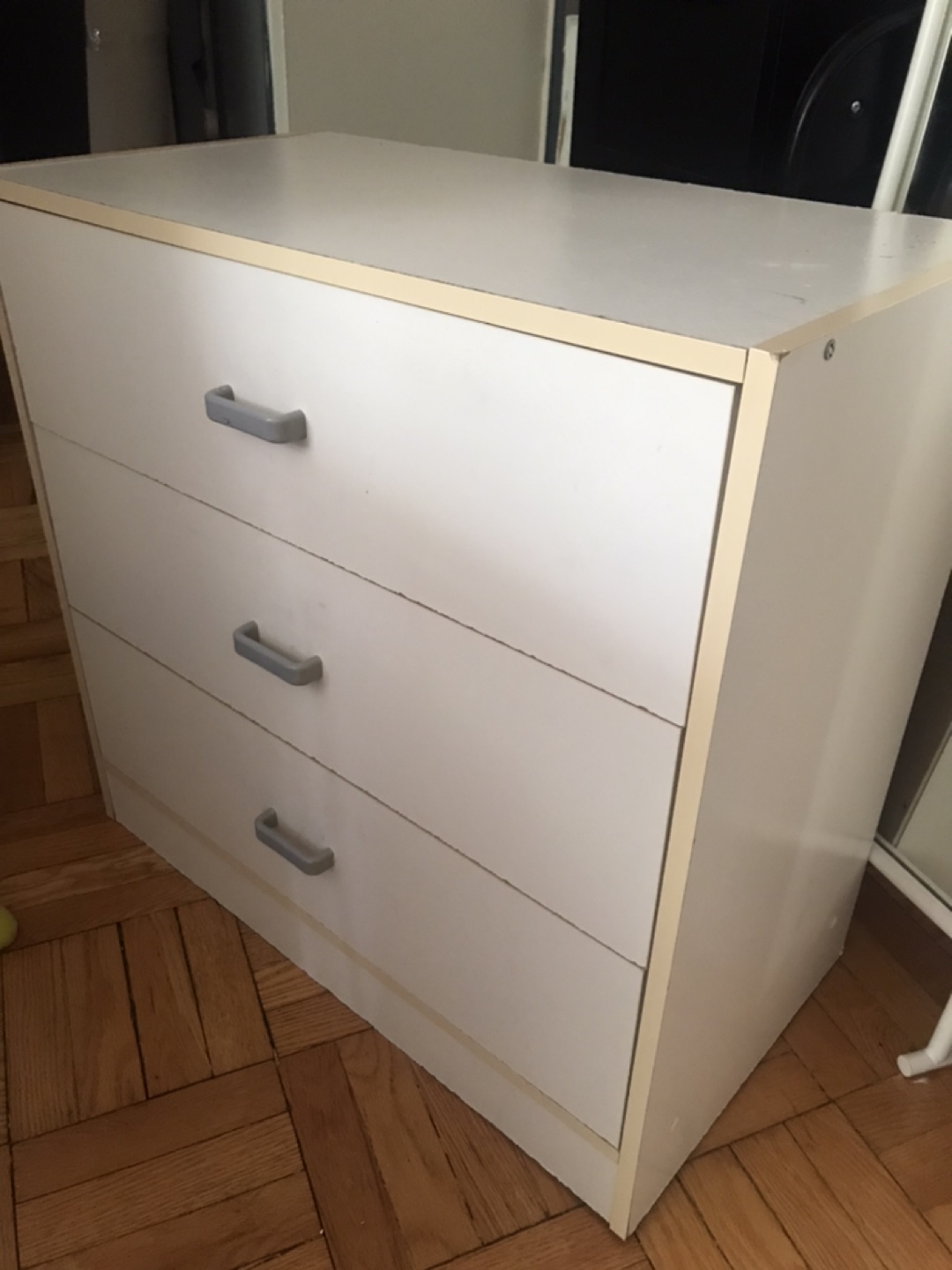White Three-Drawer Dresser - photo 2
