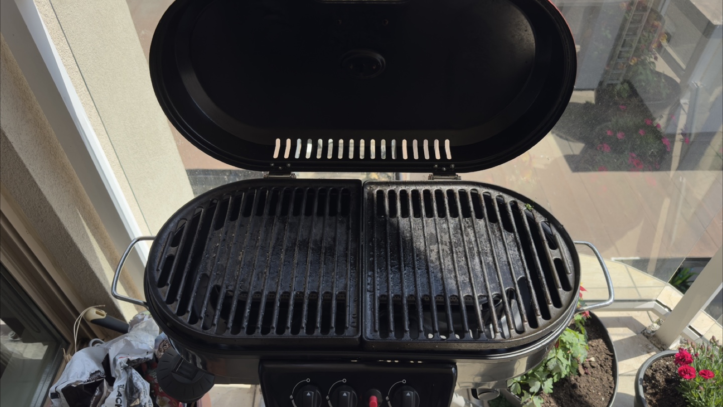 Portable Coleman BBQ Two-Burner Propane Gas Grill - photo 4