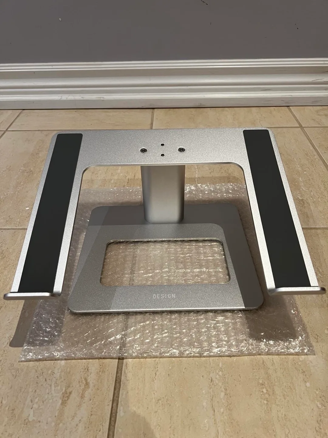 Aluminum Laptop Stand - Adjustable Height thumbnail
