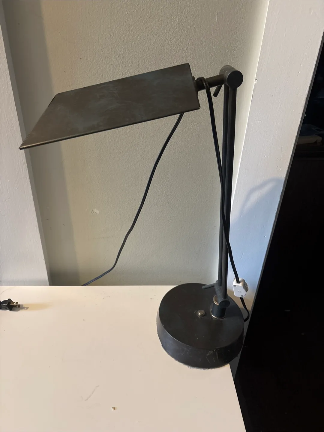 #Freecycle Sleek Black Desk Lamp thumbnail