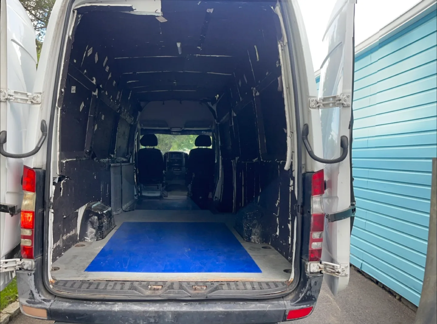 2012 Mercedes-Benz Sprinter 2500 Cargo Van image indicator(6)