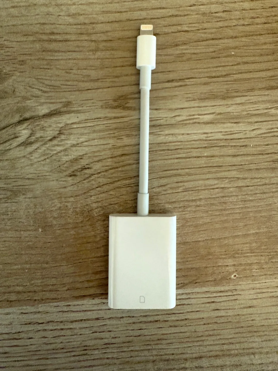 Apple Lightning to SD Card Reader thumbnail