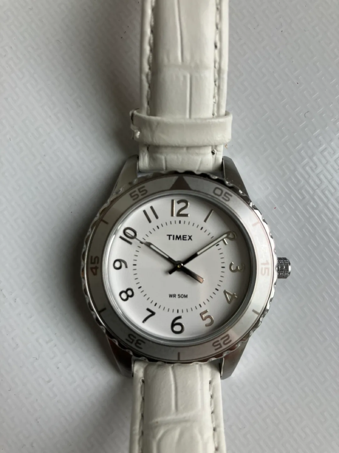 Timex Women's White Leather Watch image indicator(2)