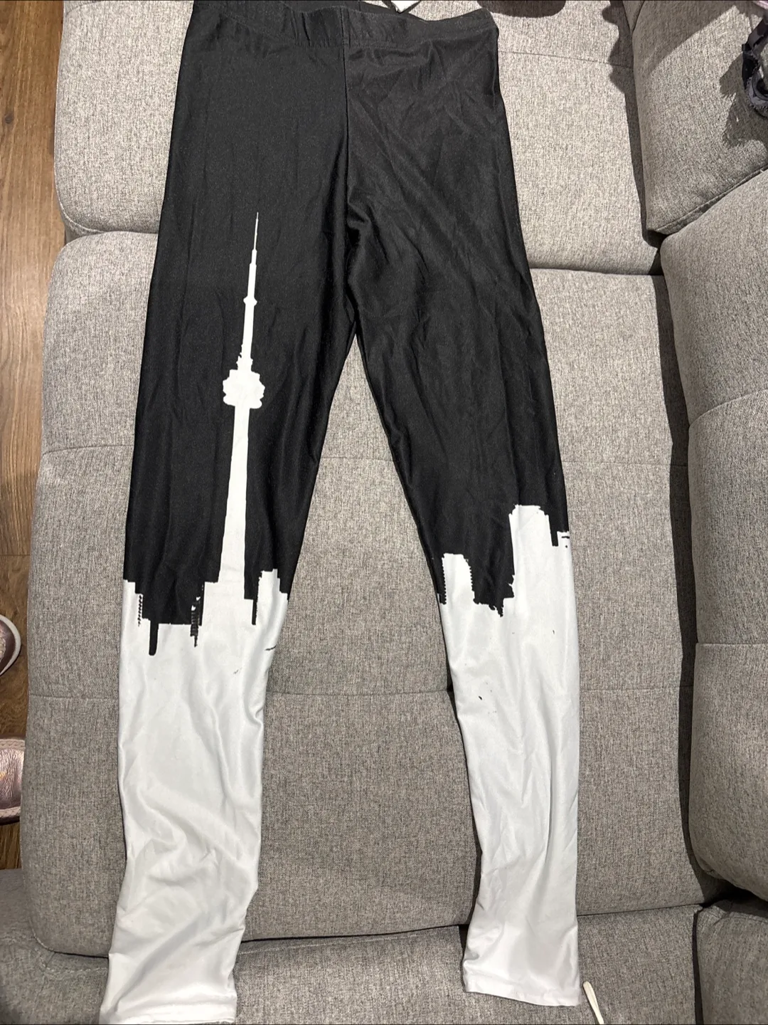 Nadia Lloyd Toronto Skyline Leggings - Size Small image indicator(2)