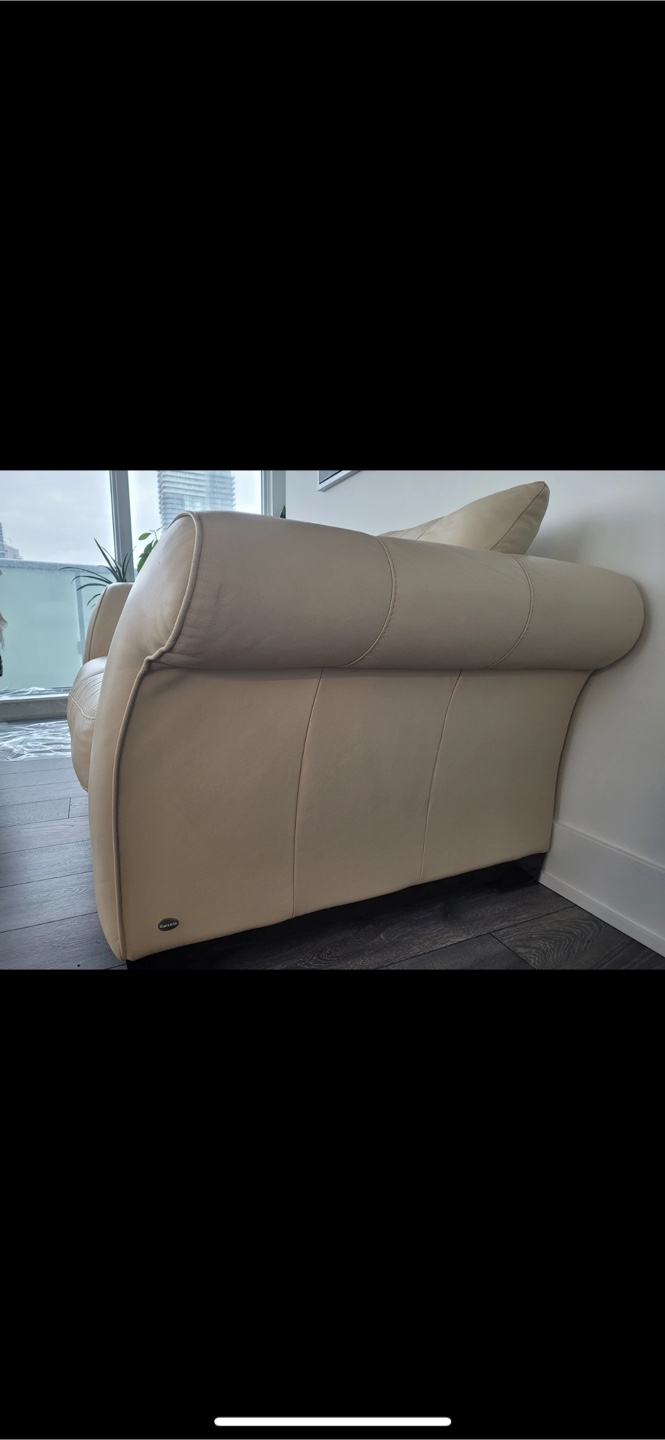 Italsofa Cream Leather Loveseat(Pick up only 2 men require) - photo 5