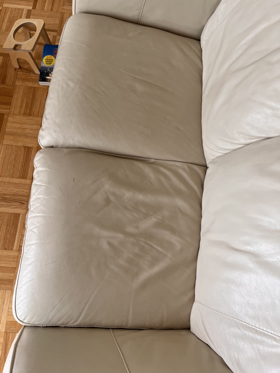 Italsofa Cream Leather Loveseat(Pick up only 2 men require) - photo 2