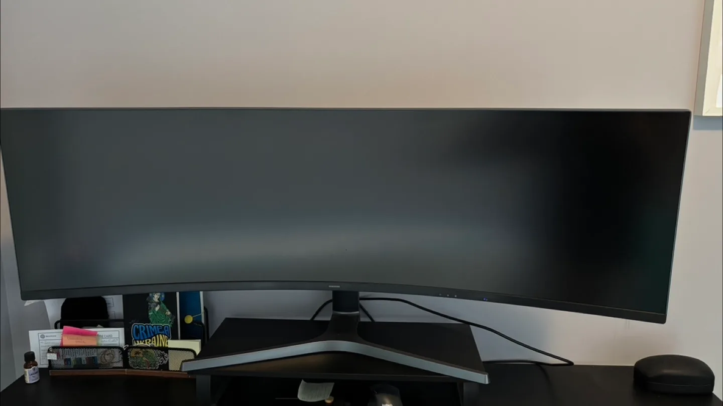 Samsung 49-inch Ultrawide Curved Monitor thumbnail