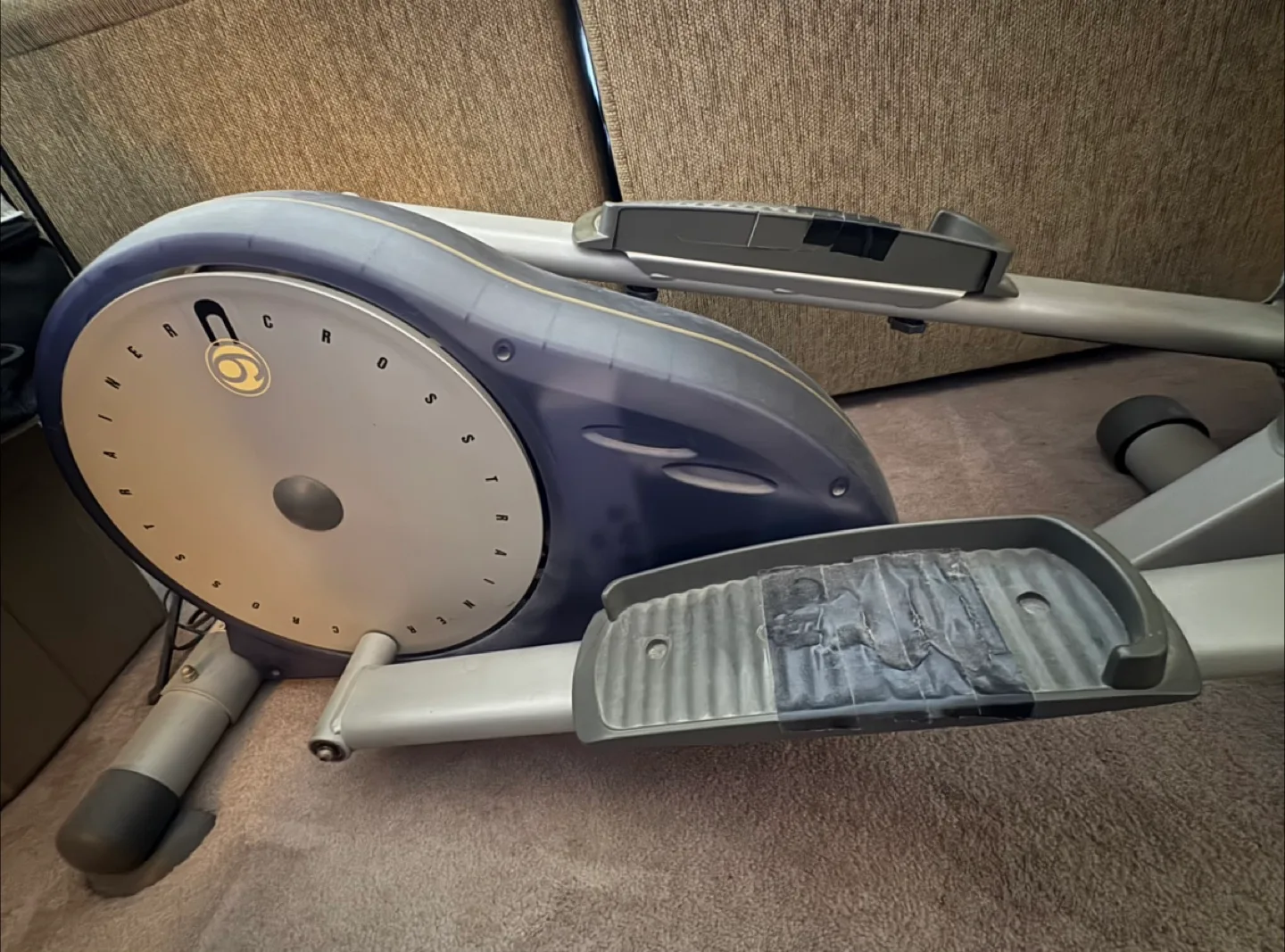 #freecycle Elliptical Crosstrainer image indicator(4)