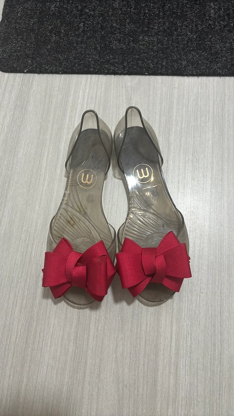 Jelly flats with red bow size 5 image indicator(2)