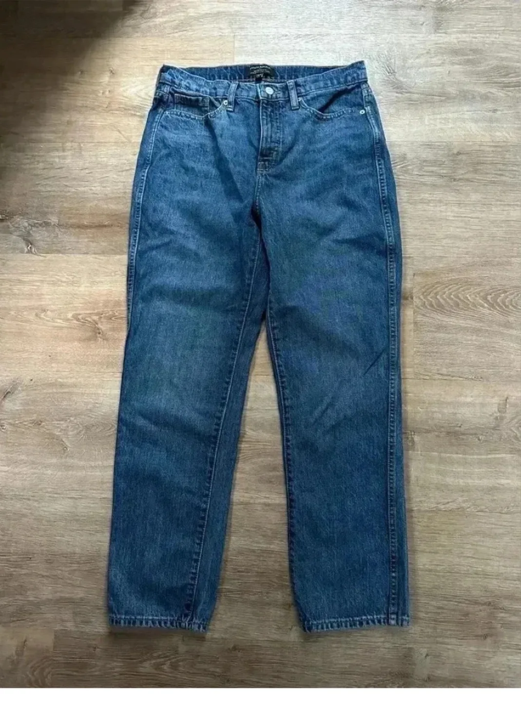 Banana Republic High-Rise Straight Jeans - Size 30/10 image indicator(3)