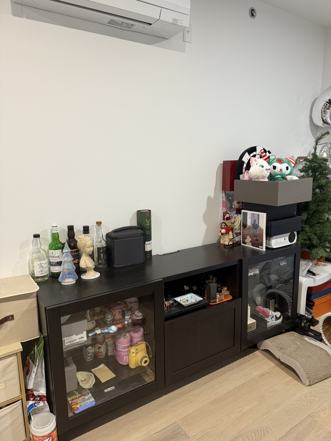 IKEA BESTÅ TV Bench with Drawers - Black-Brown - photo 2