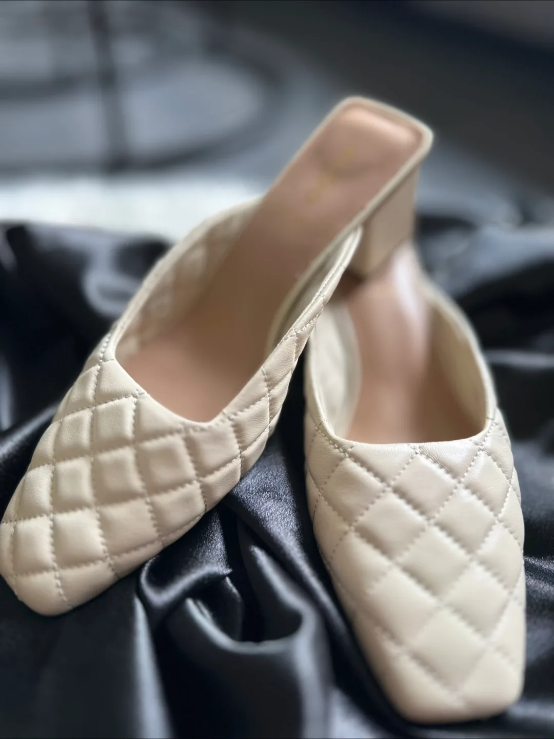 ALDO Women's White Quilted Mules image indicator(2)