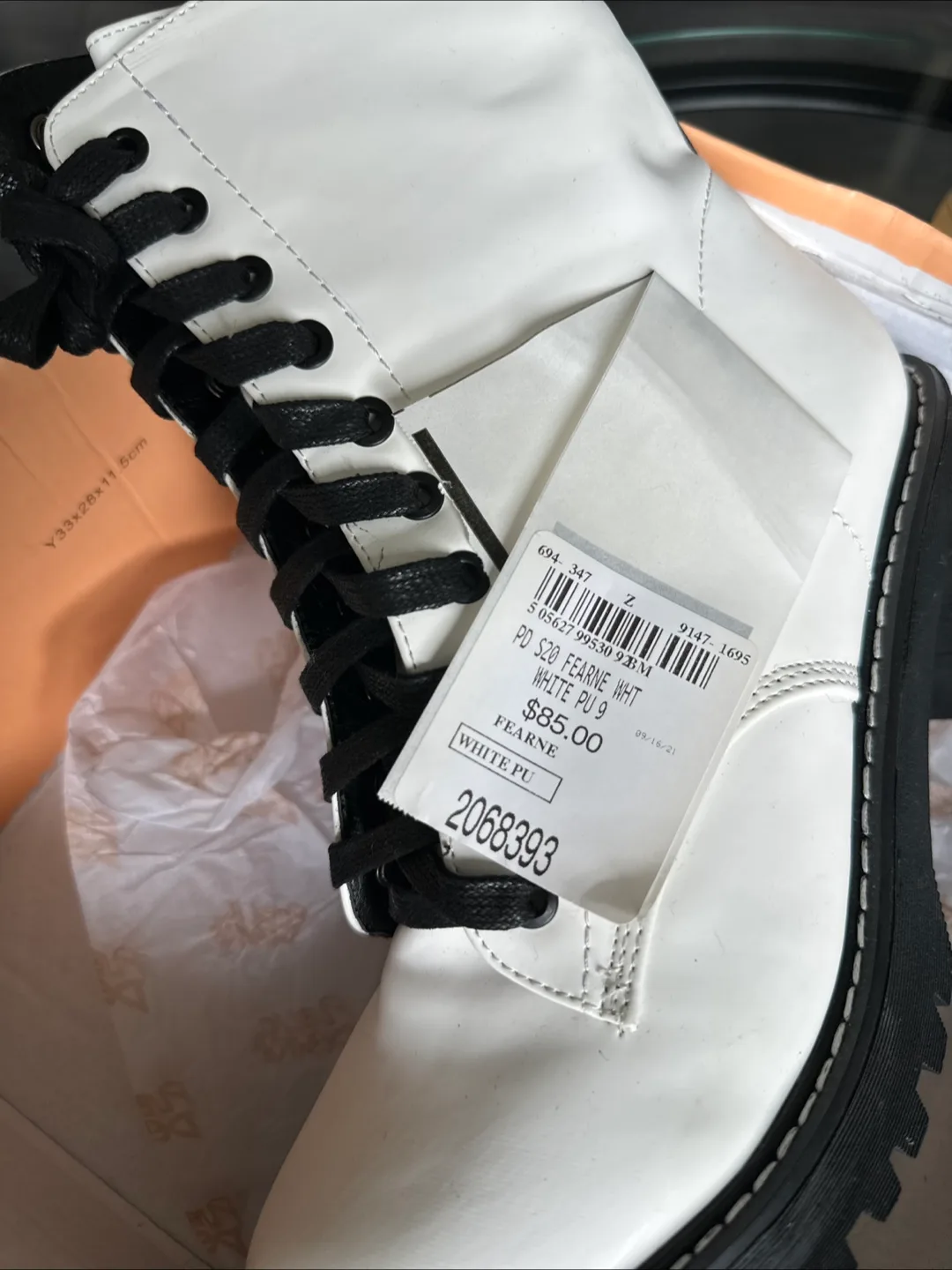 White Leather Lace-Up Platform Boots image indicator(4)