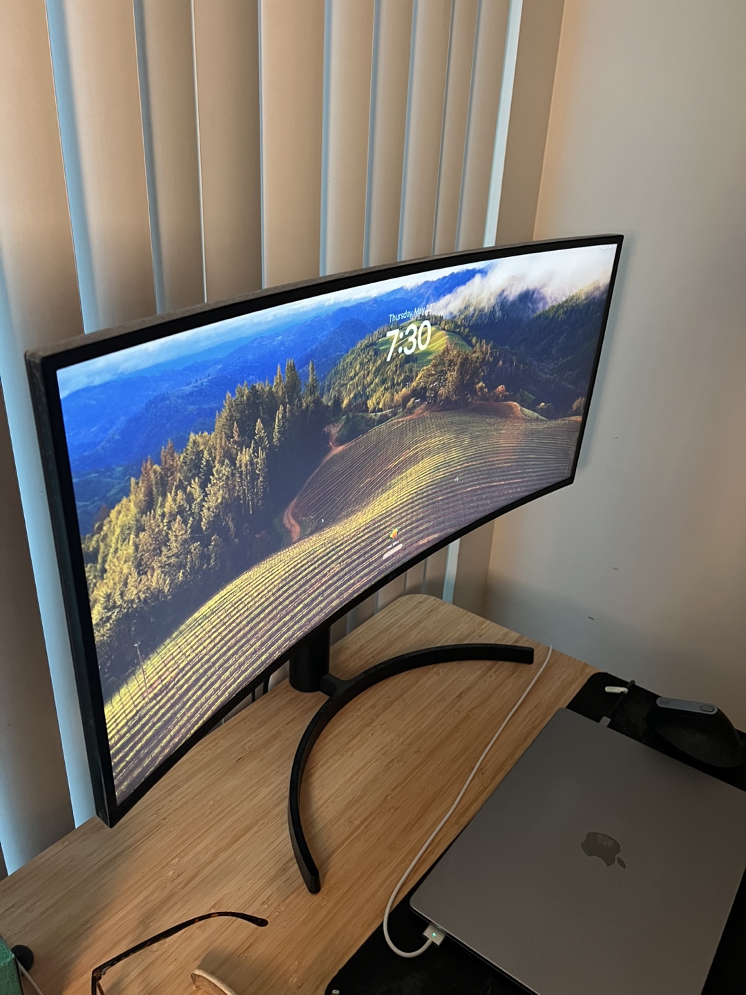 LG 34 inch Ultrawide Curved Monitor - photo 2