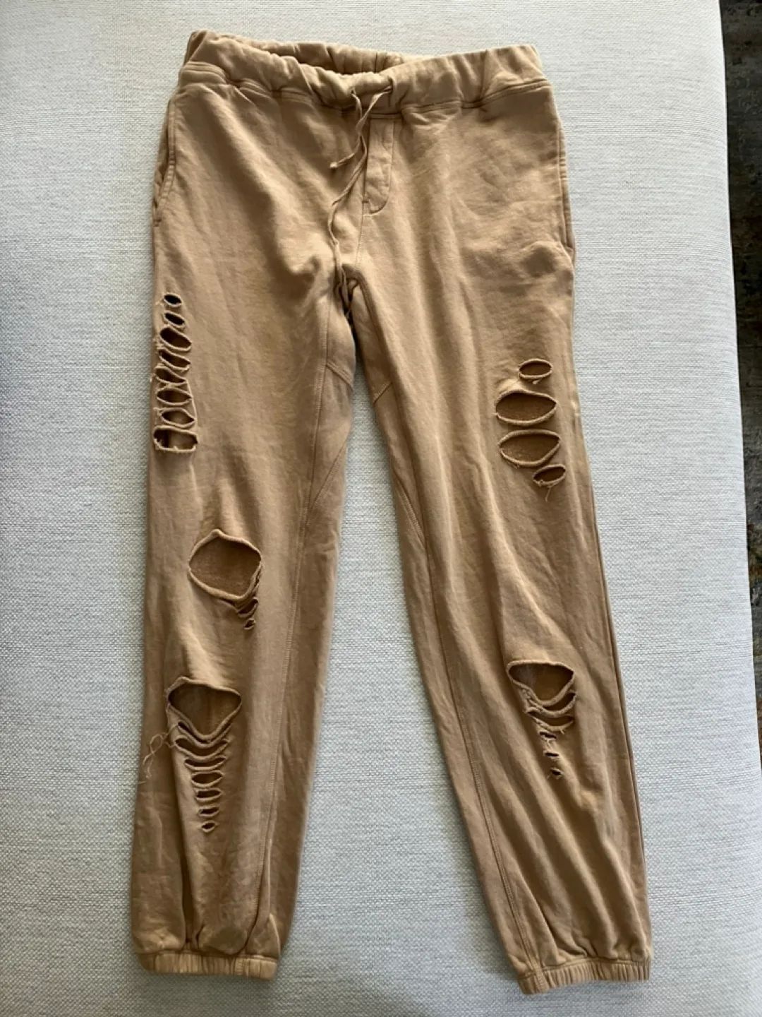 Mustard Seed Distressed Beige Joggers M thumbnail