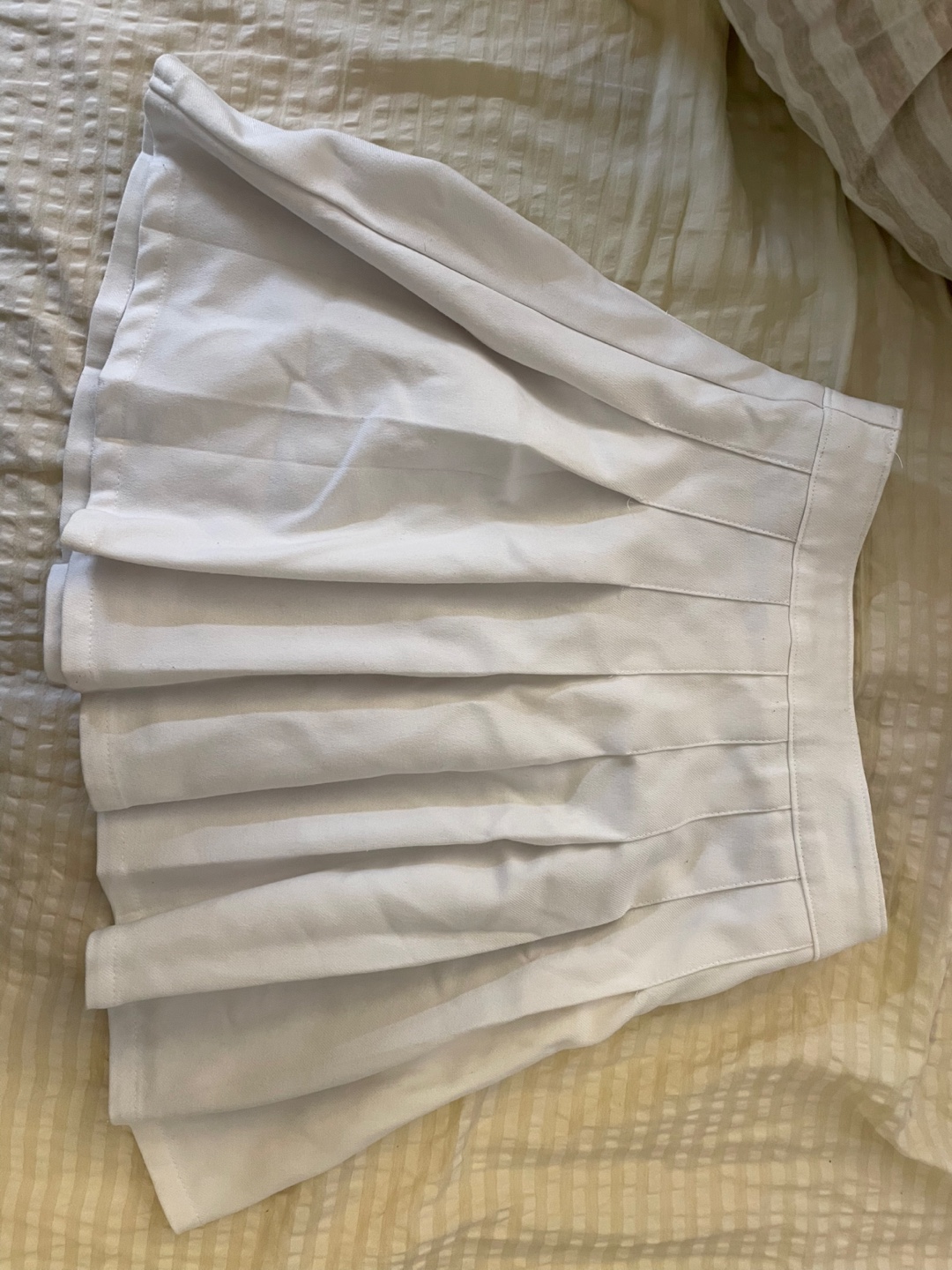 Hollister White Pleated Mini Skirt - XXS