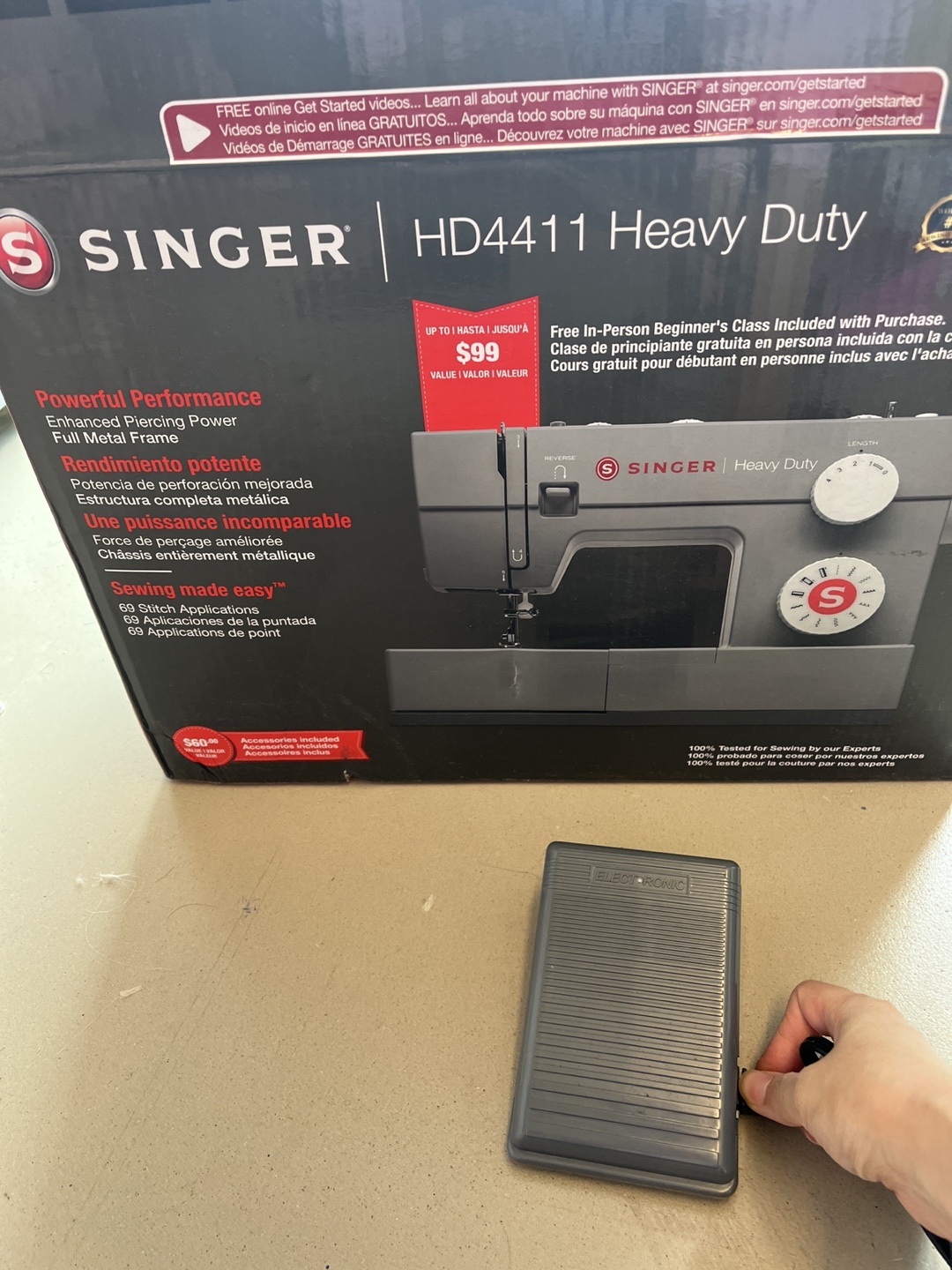 Singer HD4411 Heavy Duty Sewing Machine - photo 2
