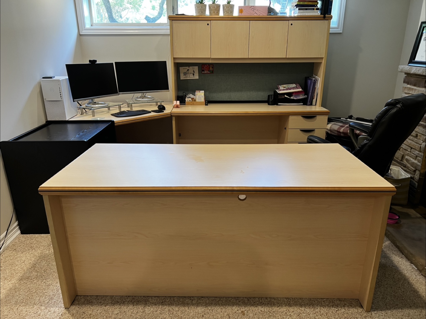 Large L-Shaped Office Desk with Hutch - photo 4