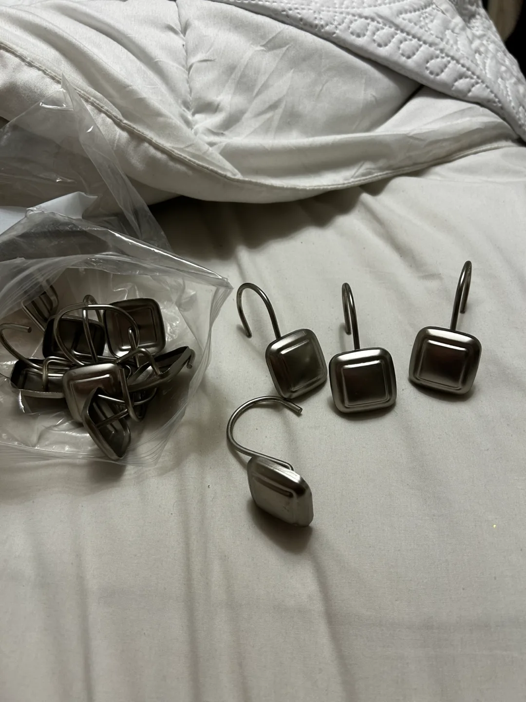 12 Shower Curtain Hooks #freecycle thumbnail