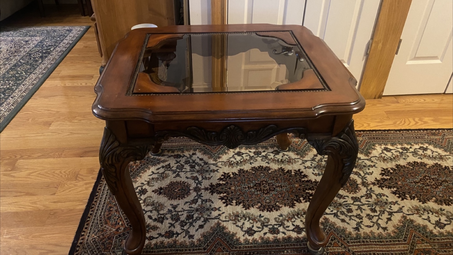 Pair of Ornate Wooden End Tables with Glass Tops - photo 3