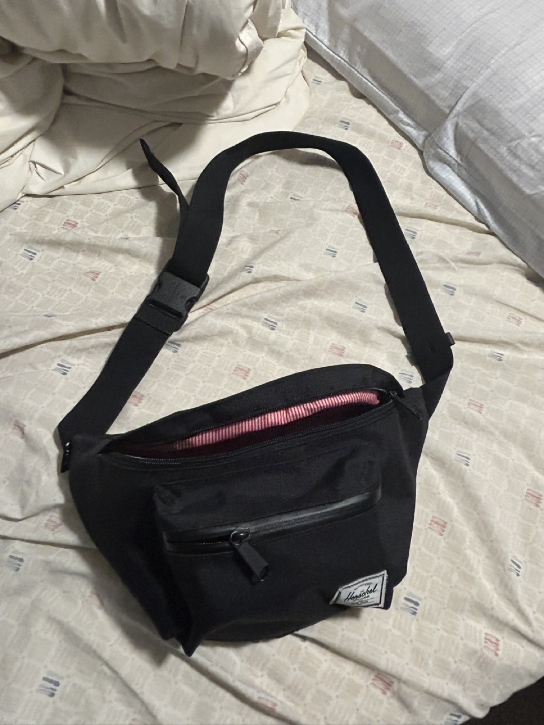 Herschel Black Fanny Pack - photo 2