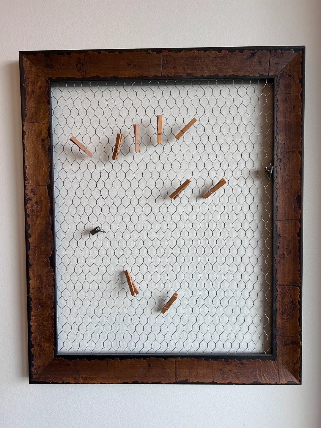 Framed message/photo board image indicator(2)