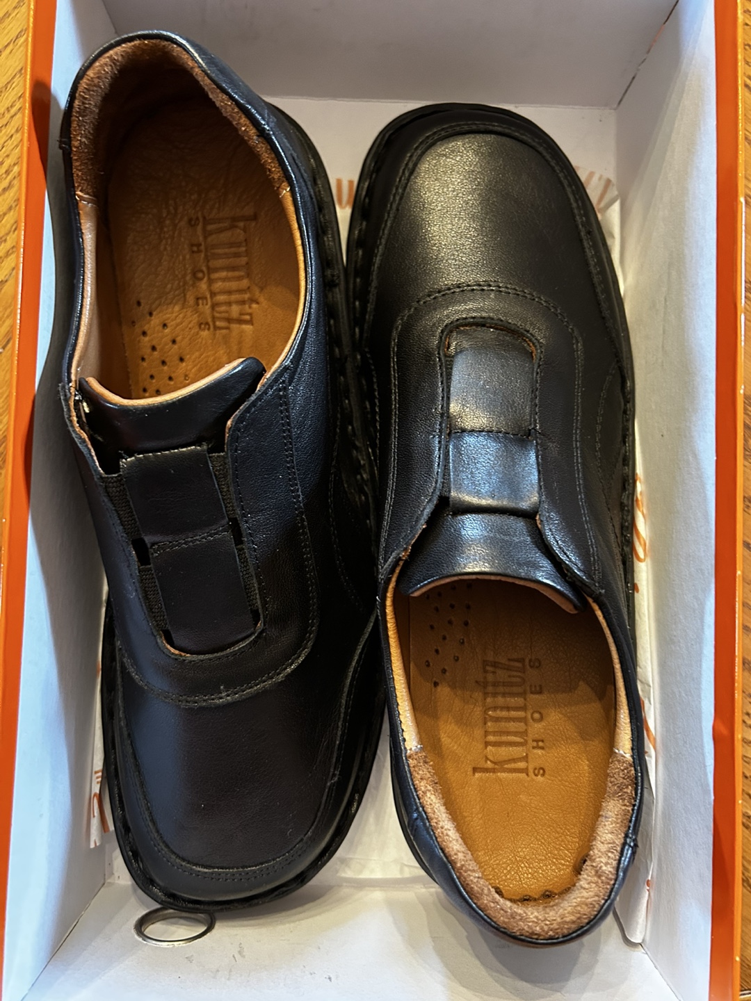 Kunitz Shoes - Black Leather Slip-ons - Size 39 - photo 3
