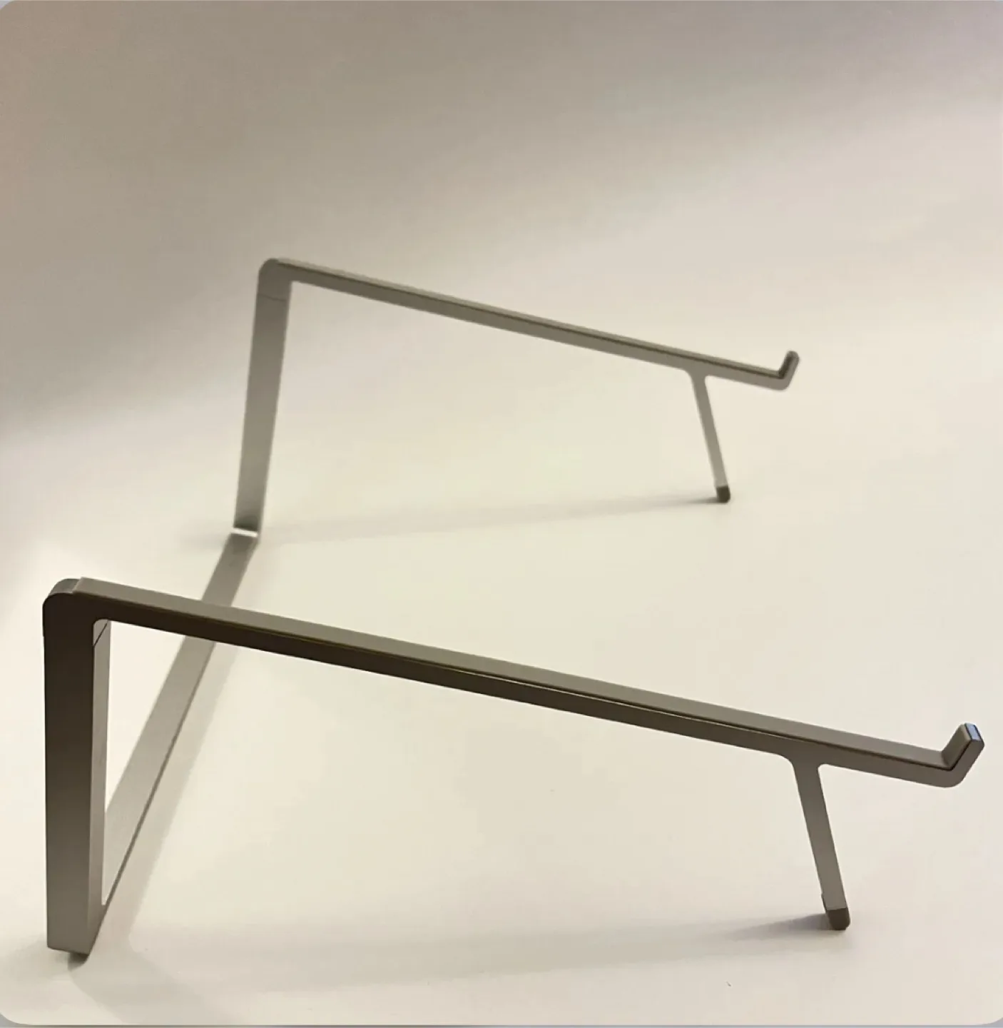 mBar Pro+ Laptop Stand, Rain Design. image indicator(2)