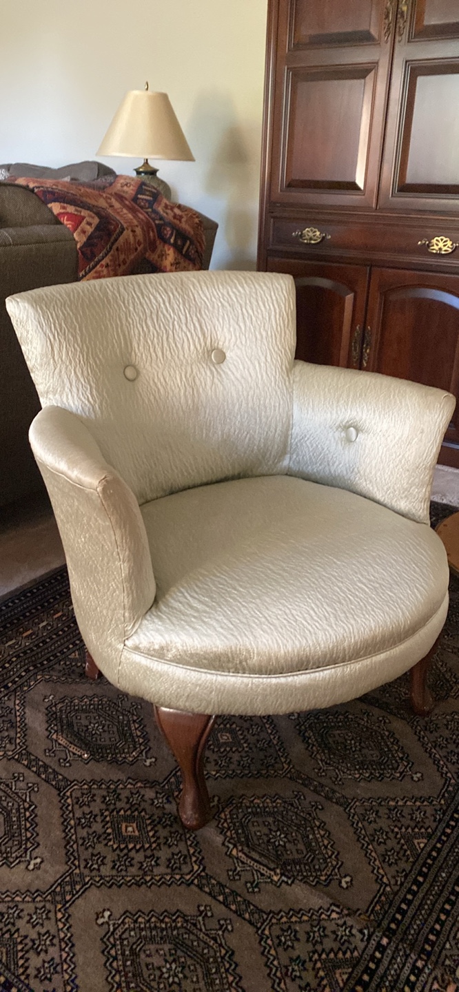 Vintage Accent Chair - photo 2