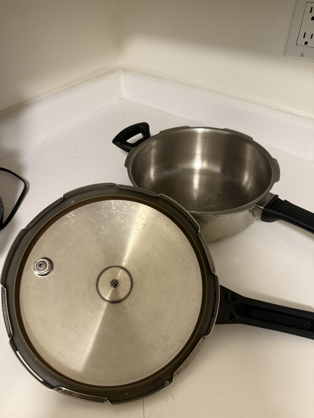 Stainless Steel Pressure Cooker Large - photo 2
