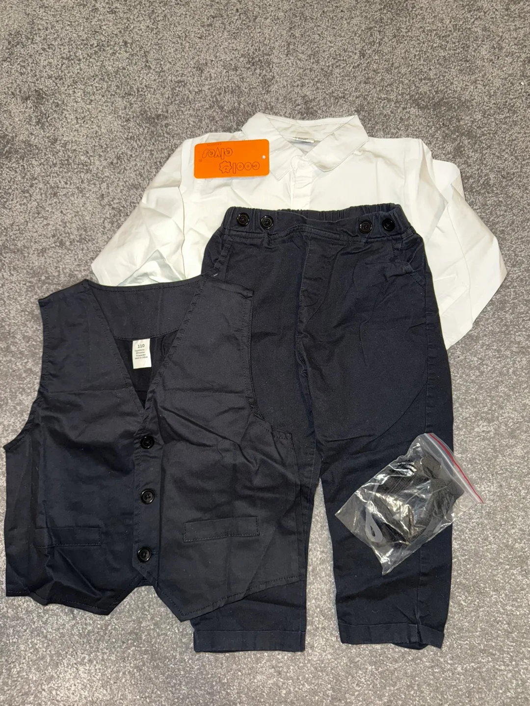 Baby Boy 4Pcs Outfit. Size: 115cm thumbnail