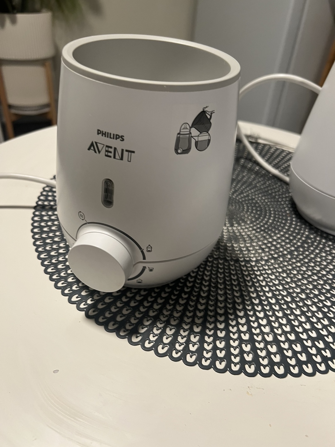 Pair of Philips Avent Premium Baby Bottle Warmers - photo 4