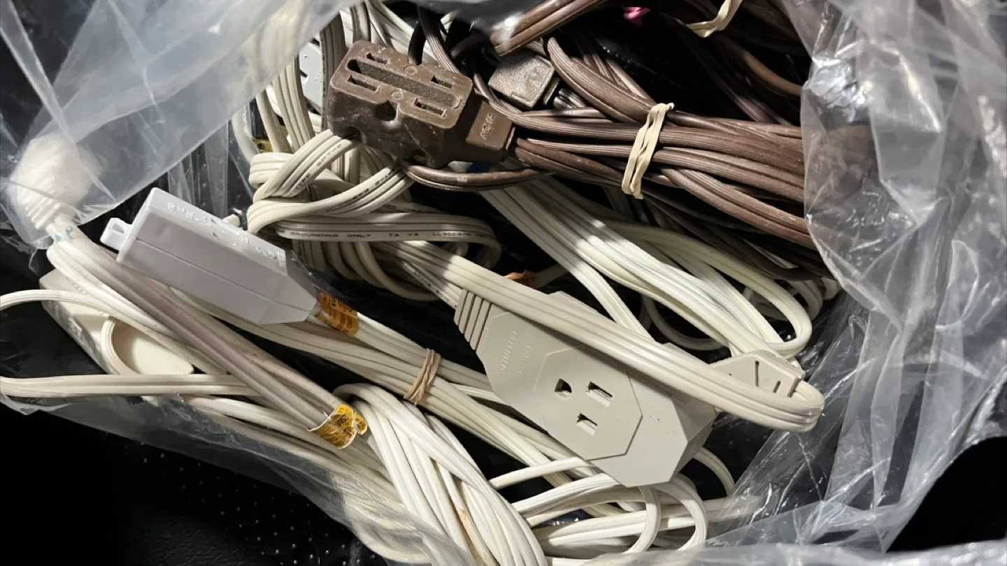#Freecycle. Assorted Electrical Cords and Plugs thumbnail