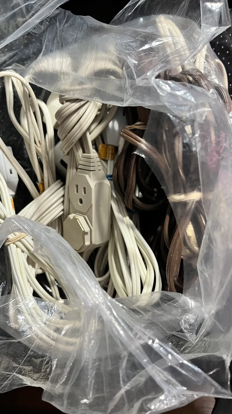 #Freecycle. Assorted Electrical Cords and Plugs image indicator(2)
