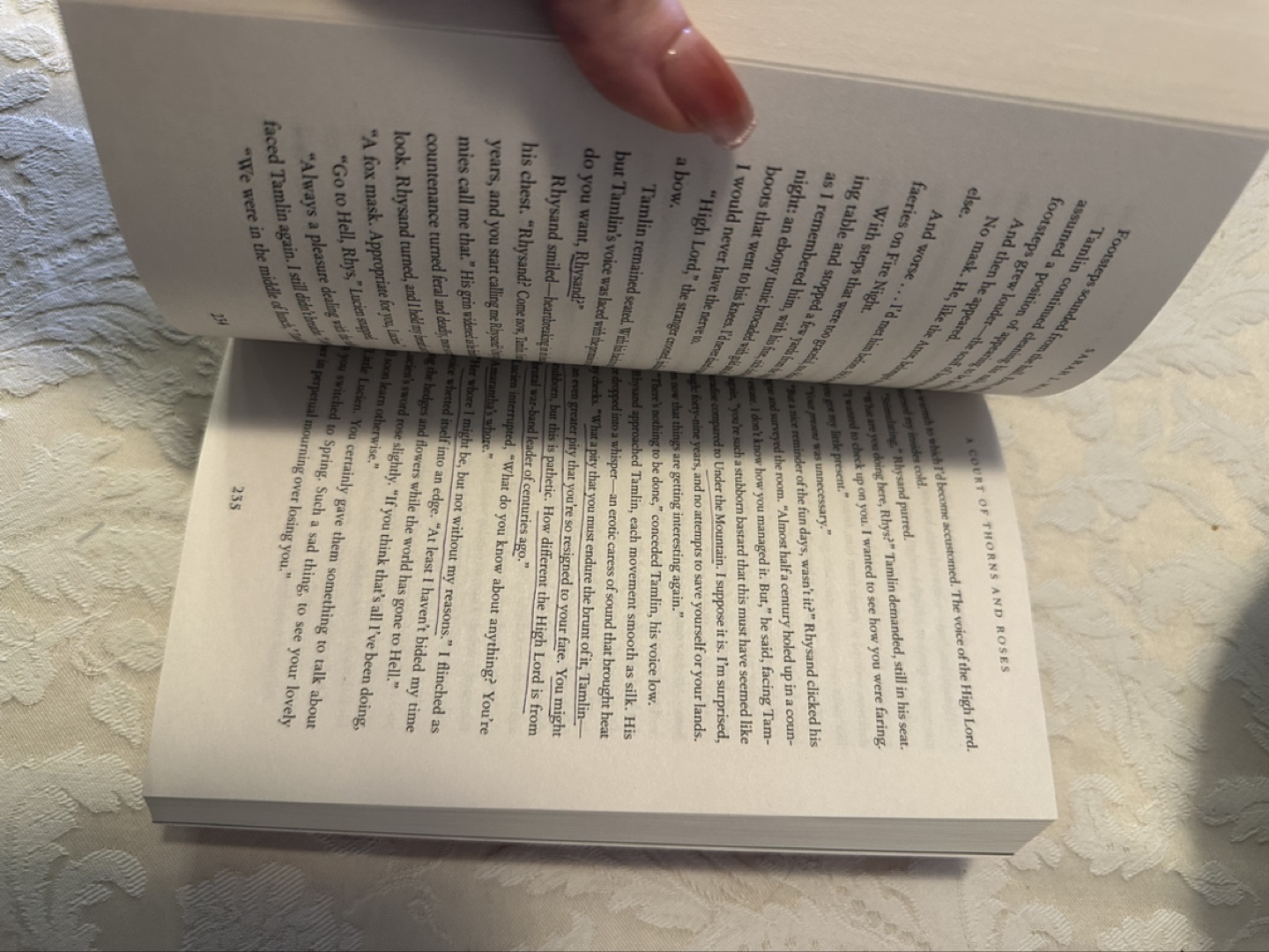 A Court of Thorns and Roses Boxed Set - ACOTAR - photo 4