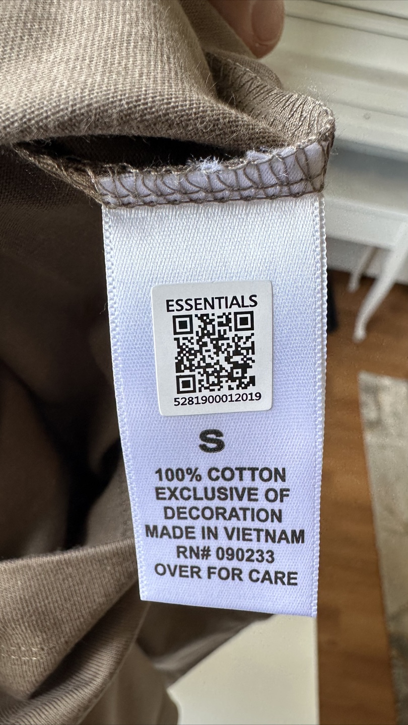 Oversized Fear of God Essentials T-Shirt. - photo 4