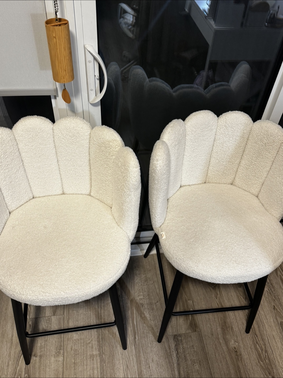 Cute high chairs :) (2 chairs for $125!) - photo 3
