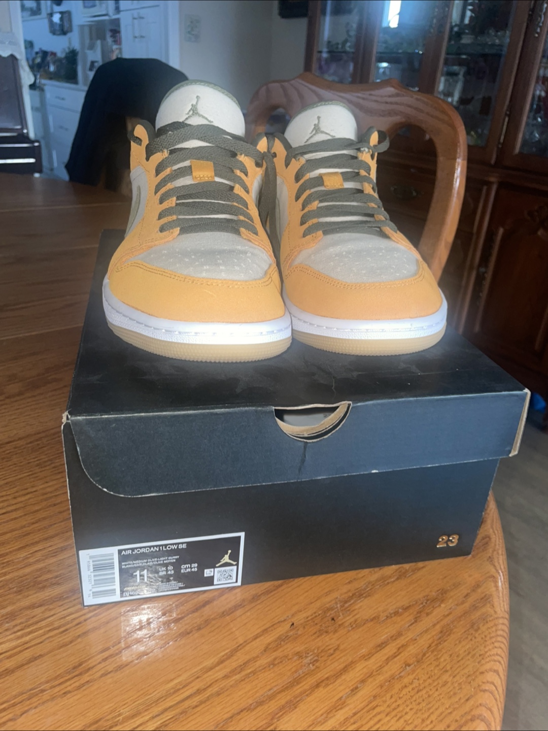Jordan 1 low curry