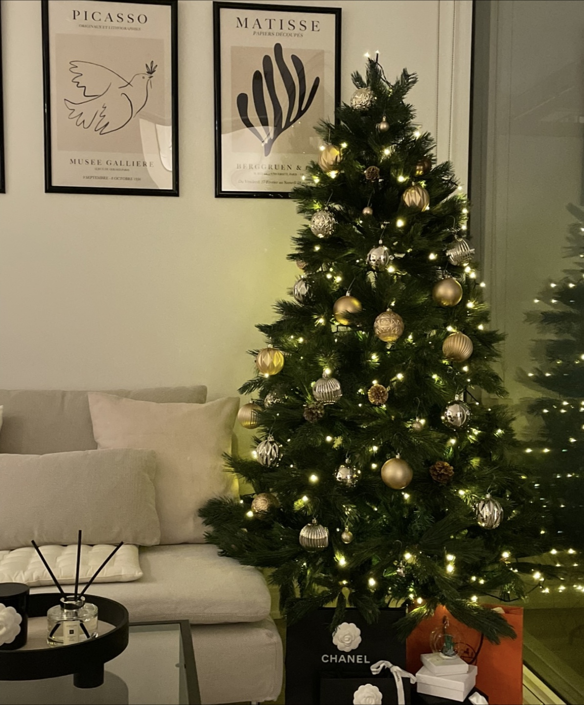 Pre-lit Artificial Christmas Tree (free ornaments!)
